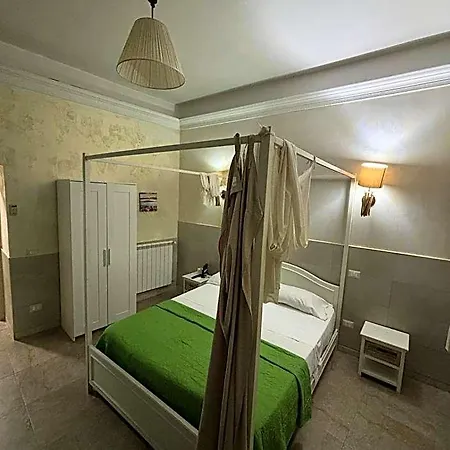Bed & Breakfast Relax In Napels
